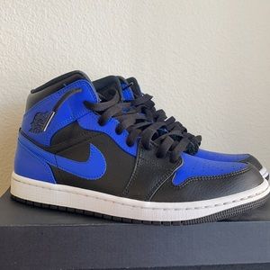 Hyper Royal Air Jordan 1 Mid